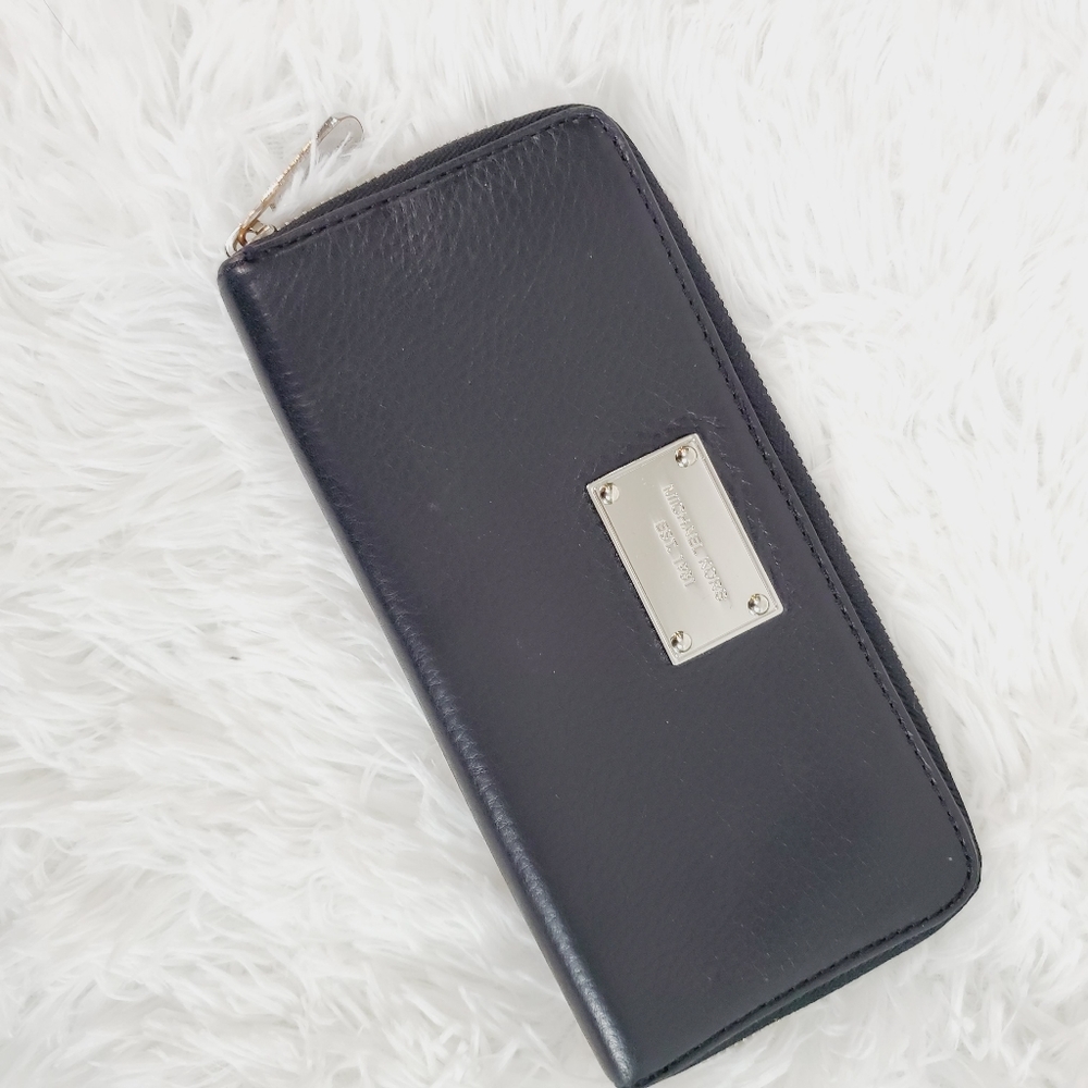 Michael Kors Black Leather Zip Around Wallet